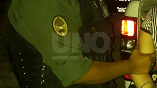 Le secuestraron droga a una adolescente en el ingreso a la cancha de Colón