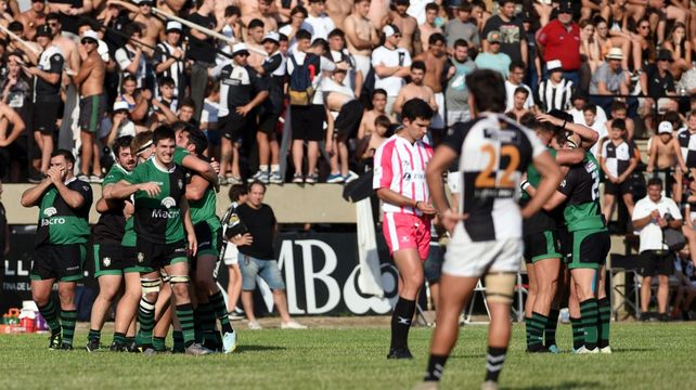 El fantasma festejó en Paraná. Le ganó con mucho oficio a Estudiantes y está en la final del Torneo del Interior.