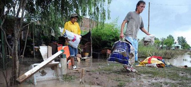 San Antonio de Areco: el agua baja y algunos vecinos volvieron a sus hogares