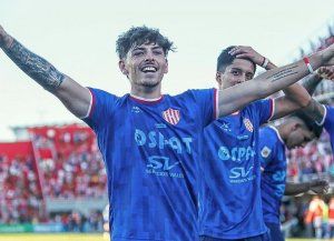 Unión le ganó a Atlético Tucumán y mantiene el sueño de ir por más