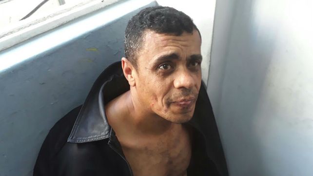 El atacante quedó detenido por la Policía Militar de Minas Gerais.