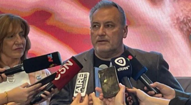 Lewandowski ganó la interna de Juntos Avancemos y se medirá con Pullaro el 10 de septiembre.