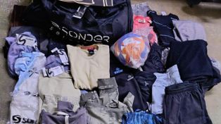 Detuvieron a dos sospechosos y recuperaron indumentaria robada a una importante firma rosarina