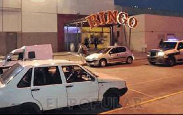 El lugar del crimen. El bingo de Olavarría en cuya playa de estacionamiento se produjo el asesinato.