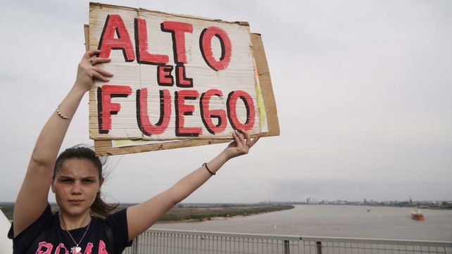 El fuerte reclamo por el humedal y por el cese de las quemas, en imágenes