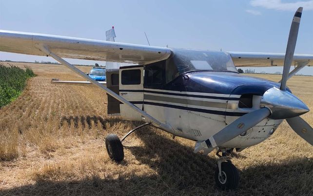 Hallaron una avioneta abandonada en un campo de Curupaity, en el norte de Santa Fe