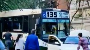 Una discusión de tránsito terminó con un colectivero golpeado con una llave inglesa