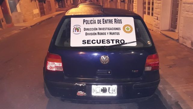 Los agarraron con más de 100 dosis de cocaína