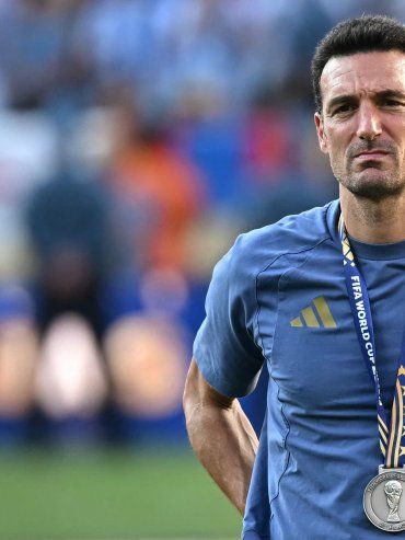 Scaloni rompió en llanto y dejó abierta la puerta sobre una posible salida
