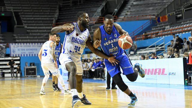 Peñarol volvió al triunfo ante Riachuelo y dejó último a Unión