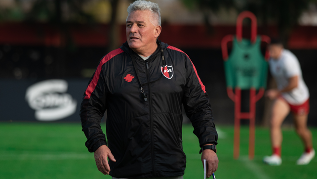 Adrián Coria fue el designado para dirigir en forma interina a Newell's en el partido contra Instituto.