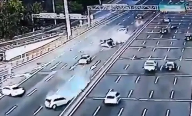 Video: una picada derivó en un impactante choque en cadena en la General Paz