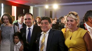 Maradona viajó a Jordania para ayudar a Al-Hussein a ser presidente de la Fifa