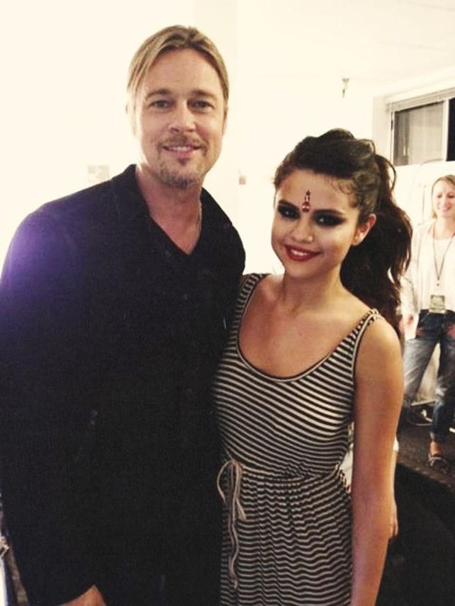 Brad y Selena estuvieron juntos en varias oportunidades.