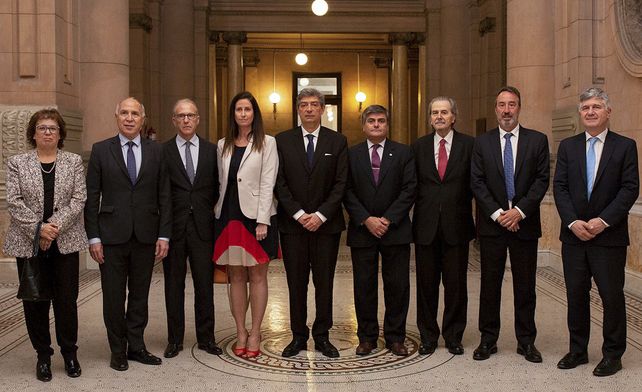 La familia judicial entró en estado de alerta ante la posibilidad de que tengan que pagar el impuesto a las ganancias.