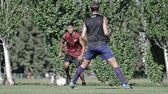 Colón: Vélez buscaría a Aliendro cuando termine su contrato