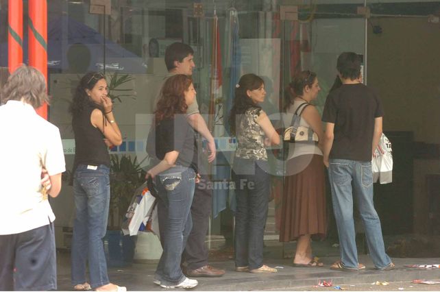 Sanciones. La iniciativa también establece multas que van de 4.000 a 20.000 pesos para los bancos que no cumplan