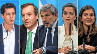 Renunciaron De Pedro y otros funcionarios 