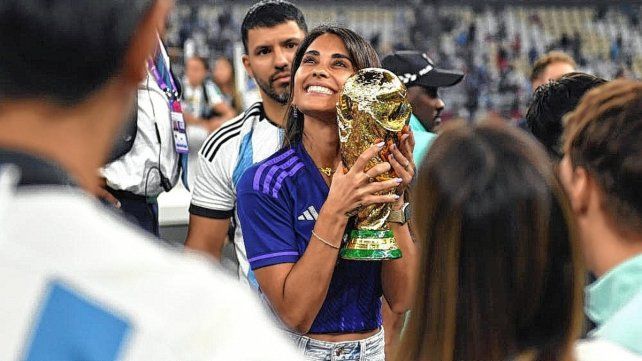 "Siempre vas a ser el mejor": la conmovedora dedicatoria de Antonela a Messi