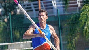 El santafesino Germán Chiaraviglio sumó su título Nacional número 16, sexto consecutivo en garrocha.