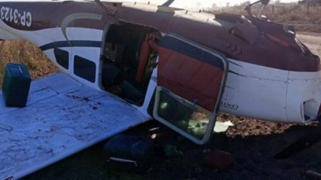 Una avioneta se estrelló en Chacó con más de 300 kilos de cocaína.