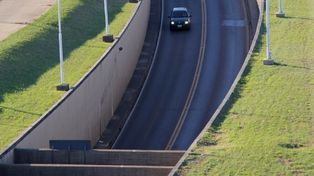 Más de 76.500 vehículos transitaron por el Túnel Subfluvial durante el fin de semana largo