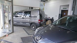 Autos. El mercado está condicionado por las restricciones de divisas.