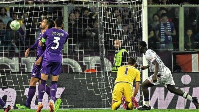 Basilea sorprendió como visitante a Fiorentina en la semifinal de ida por la Conference League.