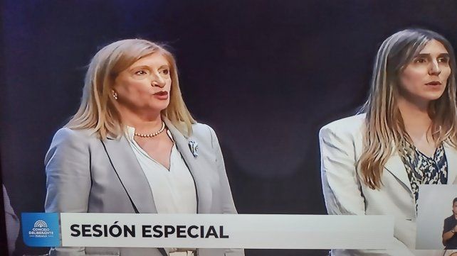 EN VIVO. Rosario Romero asume la Intendencia de Paraná