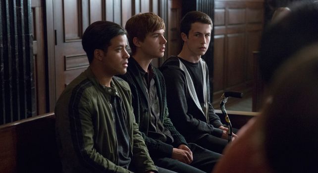 Por una fuerte escena de bullyng piden cancelar la serie Por 13 Razones