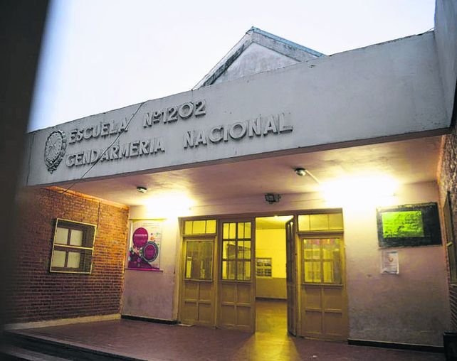conmoción. La escuela está ubicada en Constitución 3270.