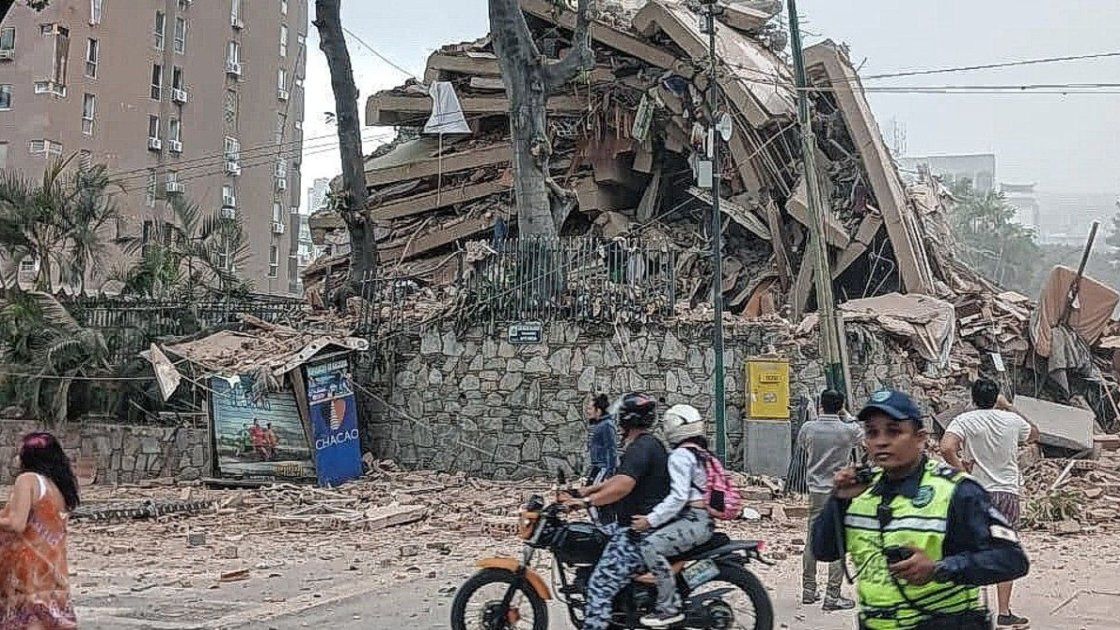 Dos terremotos sacudieron Venezuela y se activaron alertas por posible tsunami. Dos terremotos sacudieron Venezuela y se activaron alertas por posible tsunami.