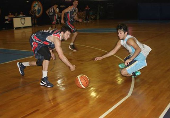 Olimpia terminó primero en la fase y ganó la Copa Integración. Rowing buscará dar el batacazo.
