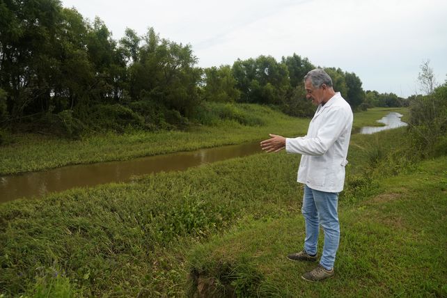 Horas de lancha y mucha vocación: los profesionales que llevan salud al otro lado del río
