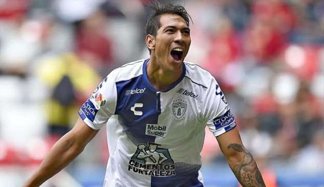 Leonardo Ulloa seguiría su carrera en Europa
