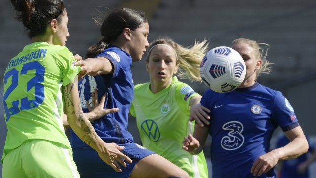 Cuartos de final de la Liga de Campeones Femenina de la UEFA, Vfl Wolfsburg vs Chelsea en el estadio Ferenc Szusza en Budapest, Hungría.