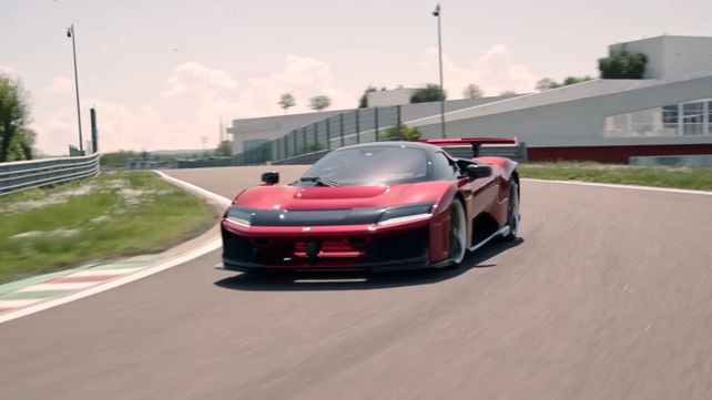 La F80 a todo ritmo en la pista de Fiorano.