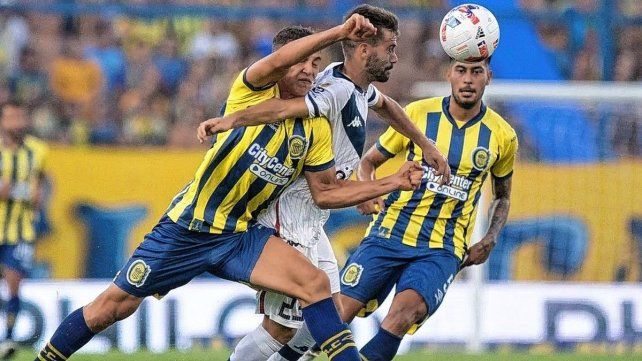 Rosario Central recibe a Vélez con la misión de seguir arriba