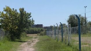 Por la inseguridad reclaman limpiar las veredas de un club