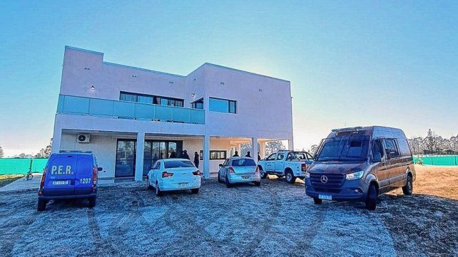 Las dos pernas detenidas quedaron a disposición de la justicia a raíz de varias causas en su contra.