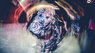 Clausuraron un boliche que puso un pony como atracción para que jueguen sus clientes