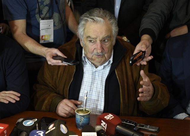 Un Pepe Mujica sabio y reflexivo tuvo un amplio auditorio en Rosario