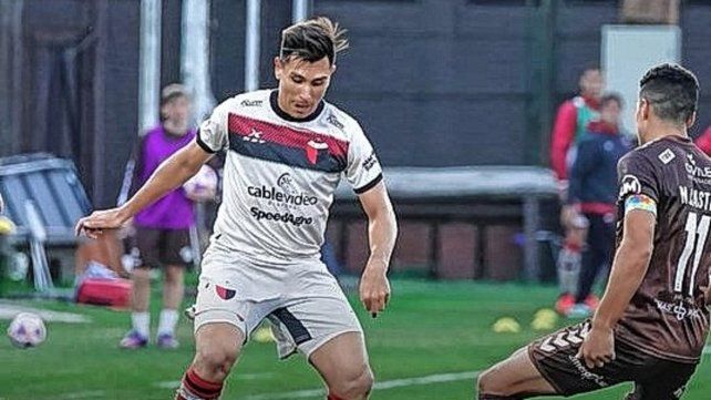 Cristian Vega jugó gran parte del segundo tiempo y fue uno de los puntos importantes de Colón en Vicente López.