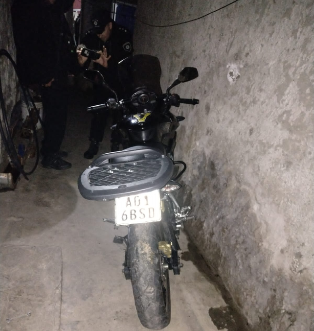 La moto que fue robada cerca de Tribunales y apareció en República del Salvador al 3300. El GPS brindó datos exactos para ubicarla.&nbsp;