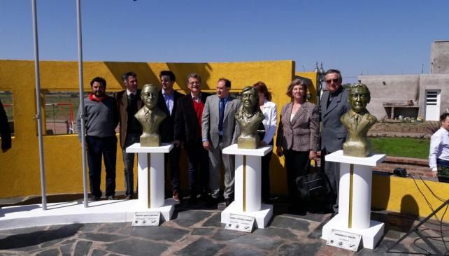 El presidente Macri ya tiene su primer busto en el país: lo inauguró una intendenta kirchnerista de Córdoba