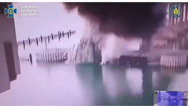 Ucrania atacó el puente de Crimea que se comunica a Rusia