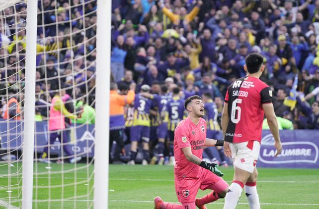 Central venció a Newells con gol de Mallo tras un tiro libre del ingresado Malcorra