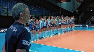 Las Panteras debutaron con derrota en el Mundial