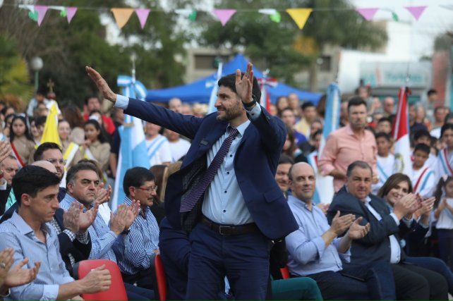 Pullaro hace pole position en una nueva encuesta sobre gobernadores