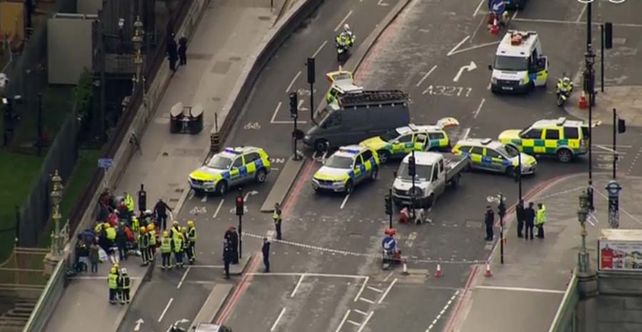 Disparos frente al Parlamento en Londres: hay varias personas heridas